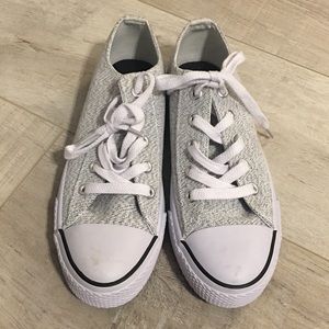 Women’s Sneakers (Converse style)